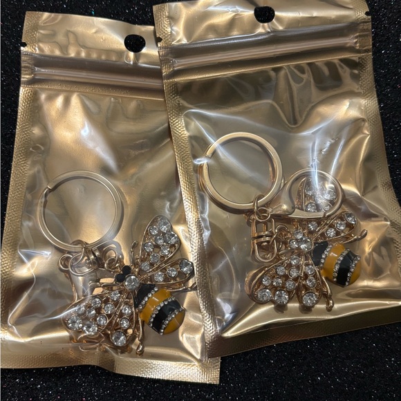 Bee Keychain with Rhinestones - Picture 2 of 2